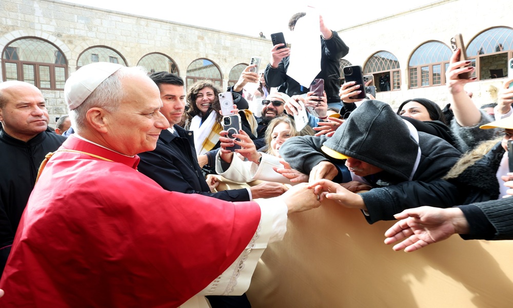 بالفيديو: لحظة وصول البابا إلى الواجهة البحرية لبيروت