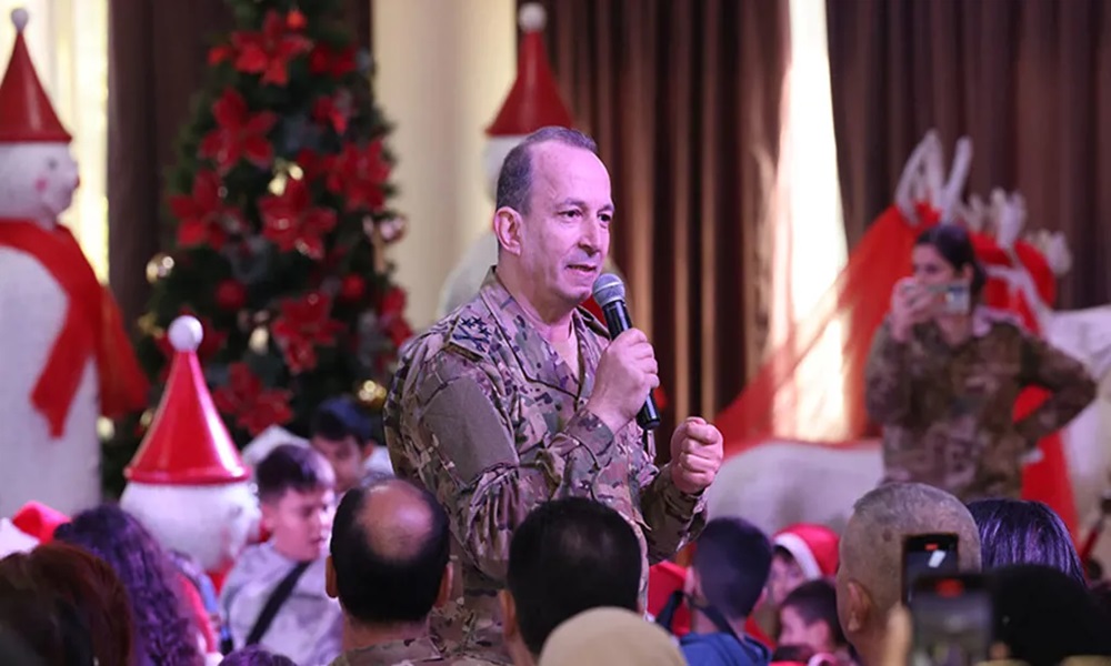 قائد الجيش: نفتخر بشهدائنا