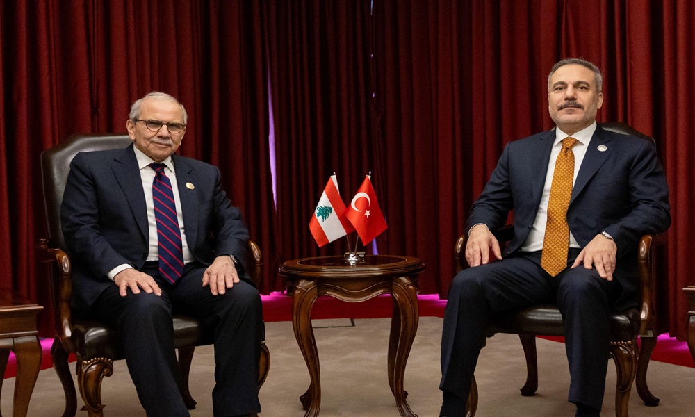 التطورات في لبنان وسوريا بين سلام ووزير خارجية تركيا