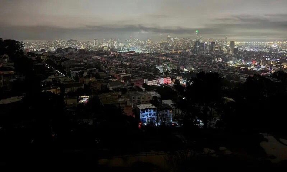 انقطاع الكهرباء عن آلاف المنازل في سان فرانسيسكو