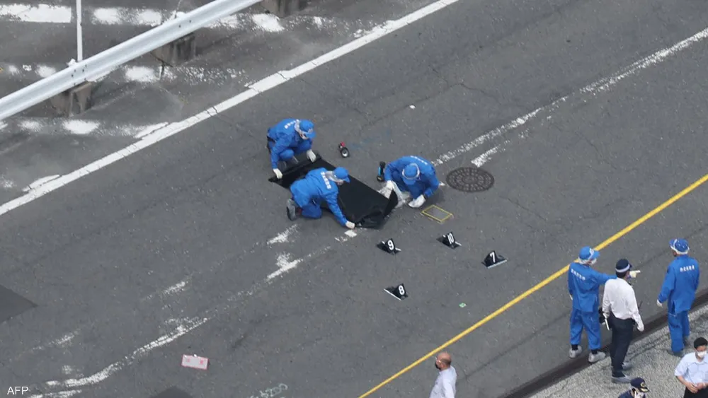 محكمة يابانية تنطق بالحكم على قاتل رئيس الوزراء السابق