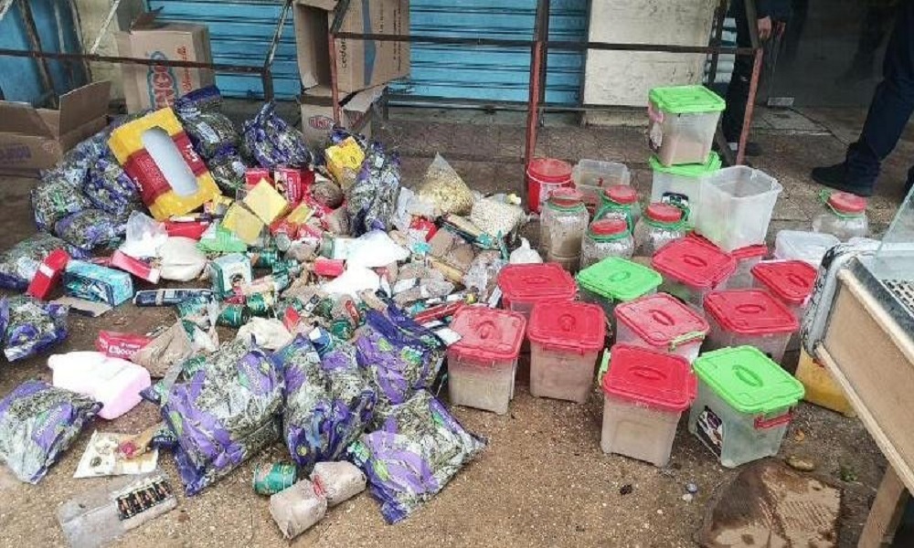 ضبط مواد غذائية منتهية الصلاحية في البيسارية