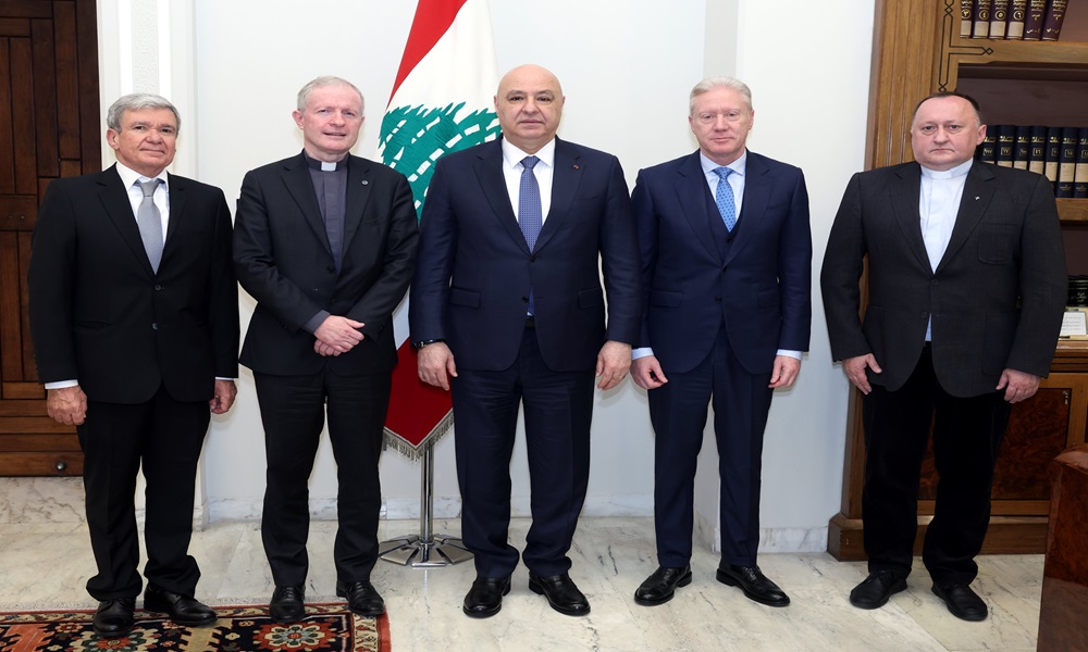 عون: لضرورة بقاء لبنان مركزًا رائدًا للتعليم العالي