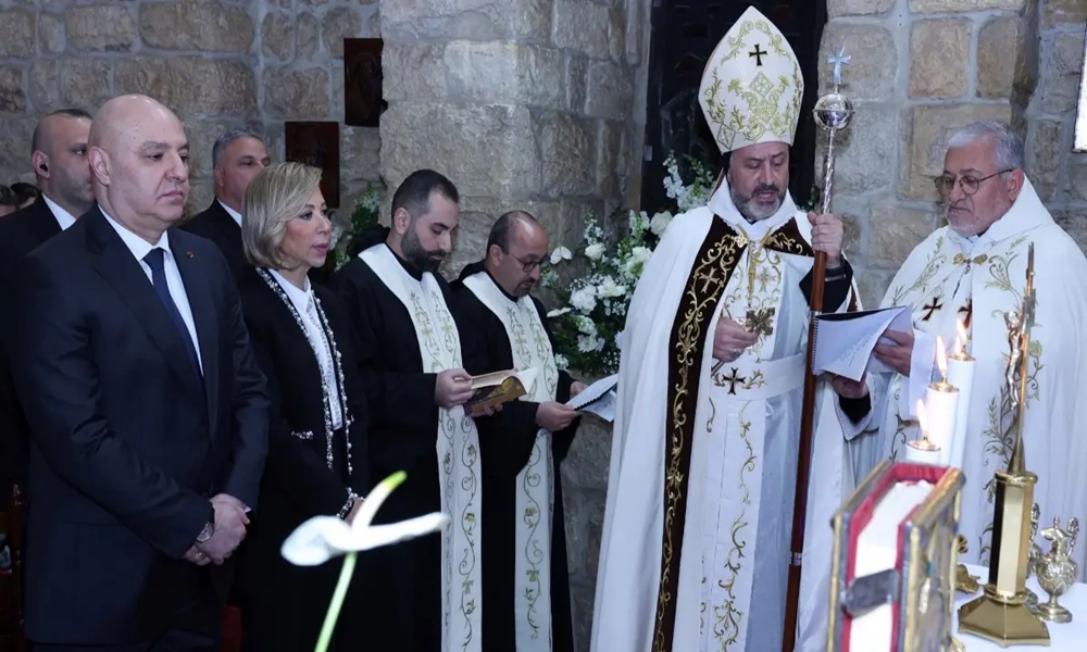 عون واللبنانية الأولى شاركا في قداس عيد القديس انطونيوس