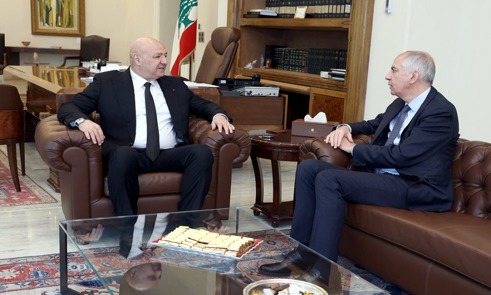 التحضيرات لمؤتمر دعم الجيش بين عون وماغرو