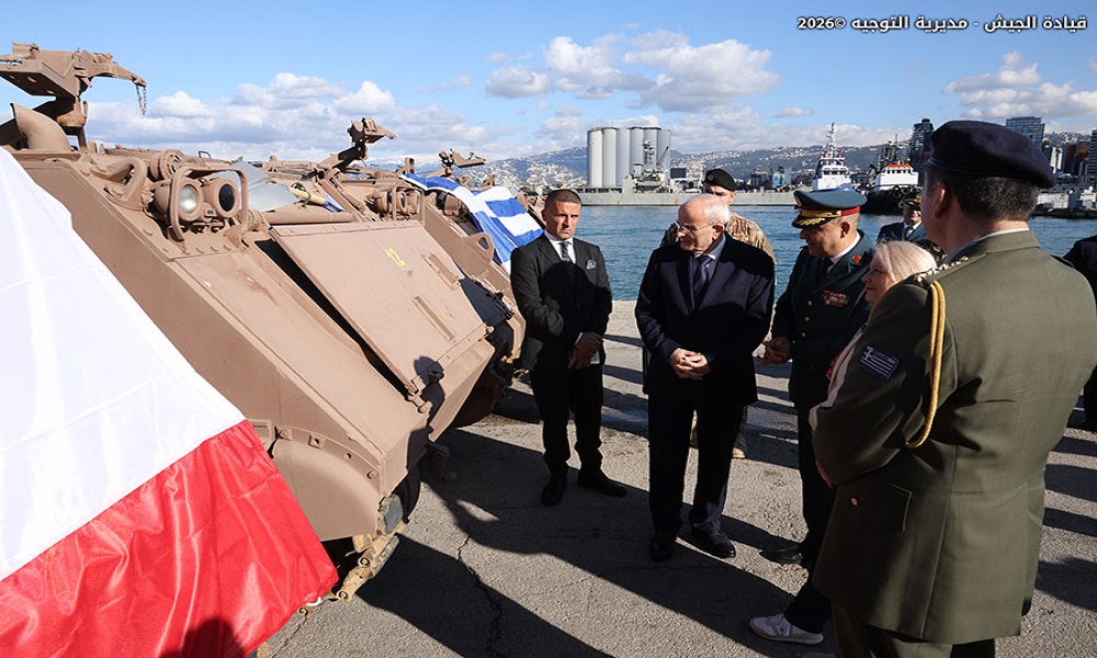 بالصوَر: هبة يونانية للجيش