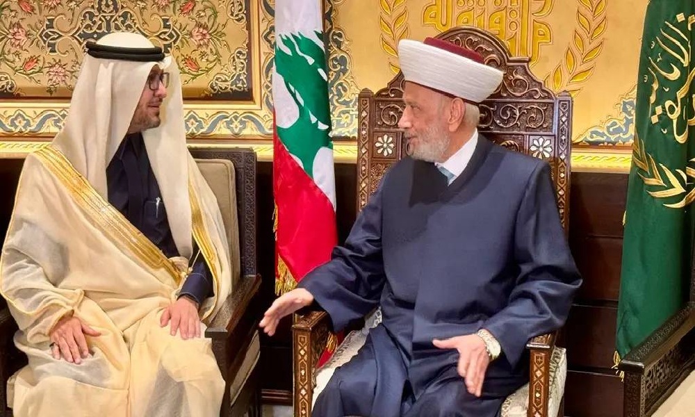 بخاري في دار الفتوى.. وهذا ما تم بحثه