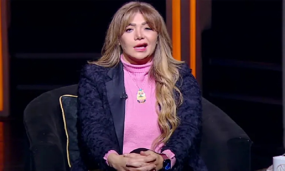 لقاء سويدان تكشف إصابتها بشلل العصب السابع