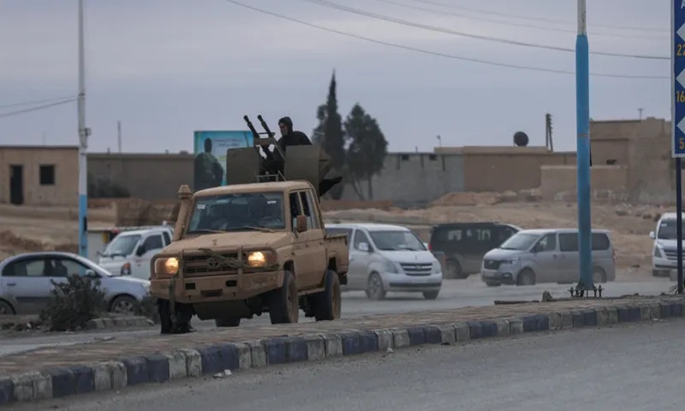 قسد: اشتباكات بمحيط سجن يضم معتقلي داعش في الرقة