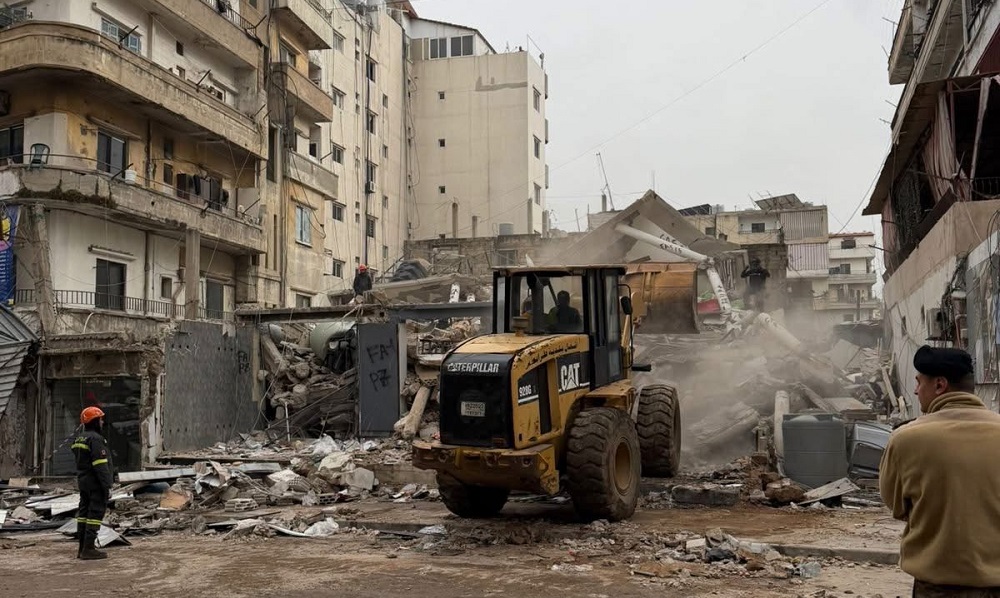 بدء رفع ركام مبنى القبة في طرابلس