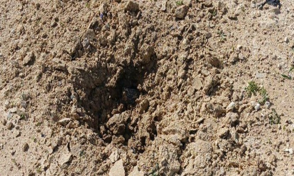 مسيّرة إسرائيلية تستهدف أرضًا مفتوحة في معروب