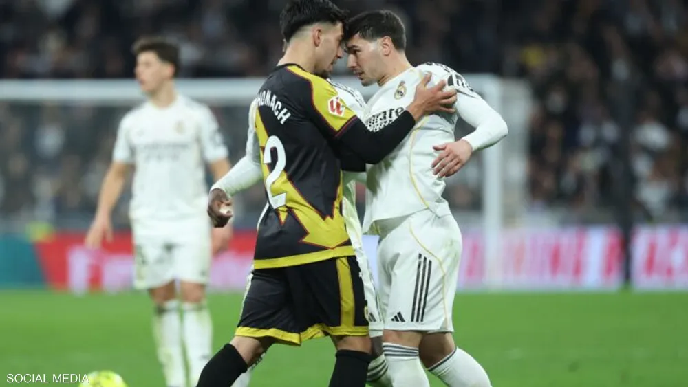 صور “مشادة” بين دياز وأخوماش تشعل مواقع التواصل