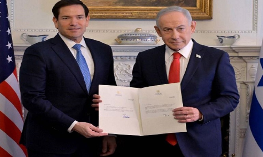 نتنياهو يوقّع على وثيقة الانضمام لمجلس السلام