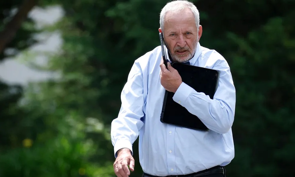 استقالة وزير سابق من “هارفارد”… ما علاقة إبستين؟