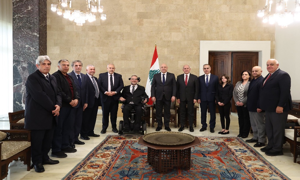 عون: طالما الشباب يؤمنون بلبنان فالمستقبل لا يُقفل