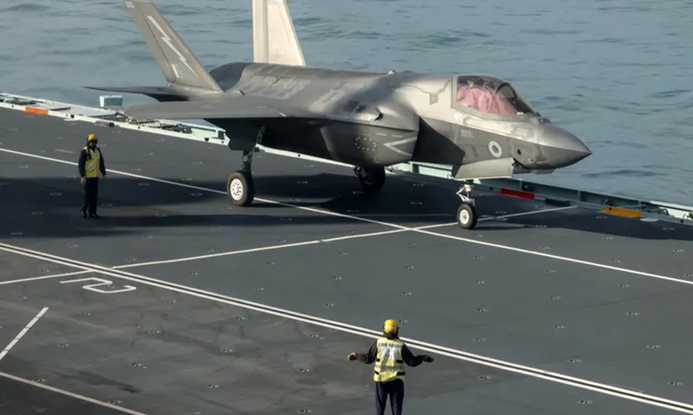 بريطانيا تنشر حاملة طائرات في القطب الشمالي لردع روسيا