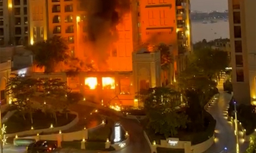 اصابة 4 افراد إثر اندلاع حريق في دبي