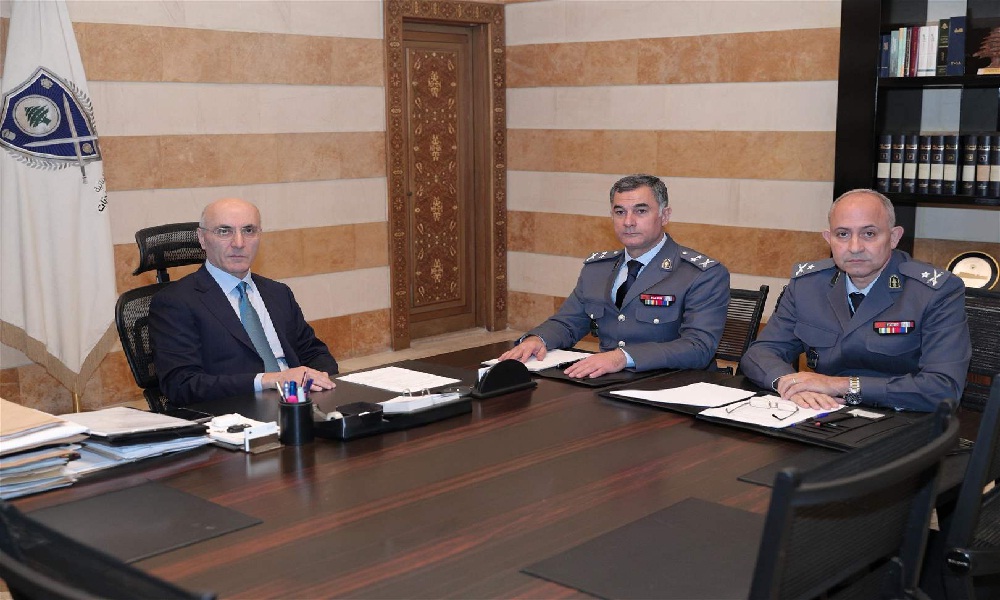 الحجار يبحث الأوضاع الأمنية والتحضيرات لمؤتمر باريس