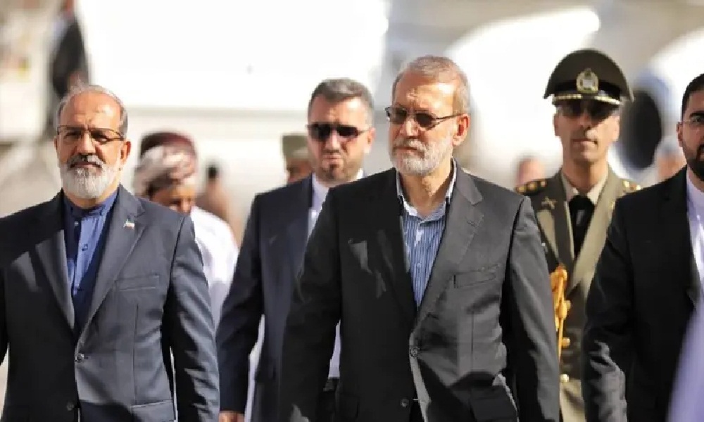 سلطان عُمان ولاريجاني يناقشان مستجدات المفاوضات في مسقط