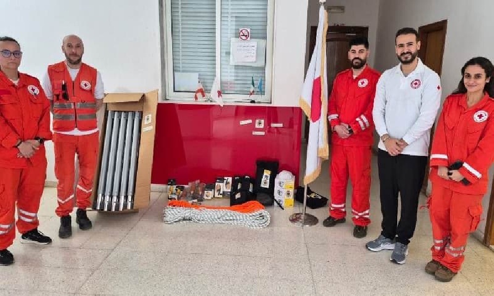 هبة إيطالية لدعم مركز الصليب الأحمر في صور