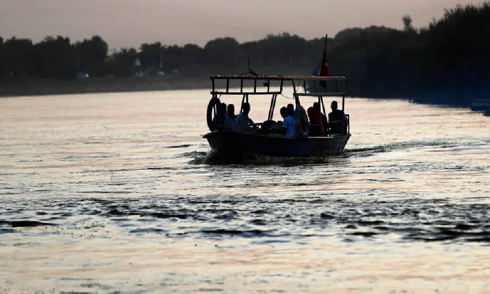 السودان.. مقتل 15 شخصاً جراء انقلاب عبارة في نهر النيل