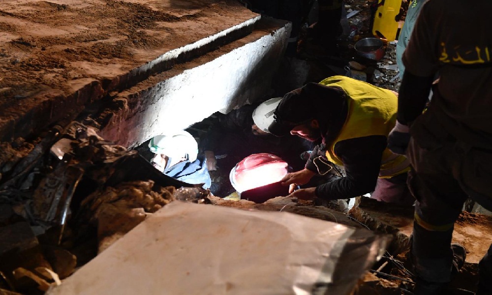 إنقاذ مواطن في العقد الخامس من العمر