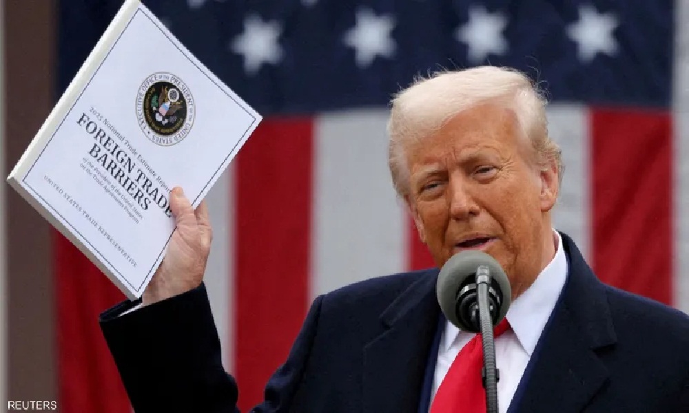 بعد قرار إلغاء الرسوم الجمركية.. ترامب يتحدى المحكمة العليا