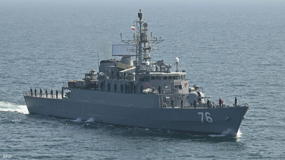 أكثر من 100 مفقود في هجوم أغرق فرقاطة إيرانية