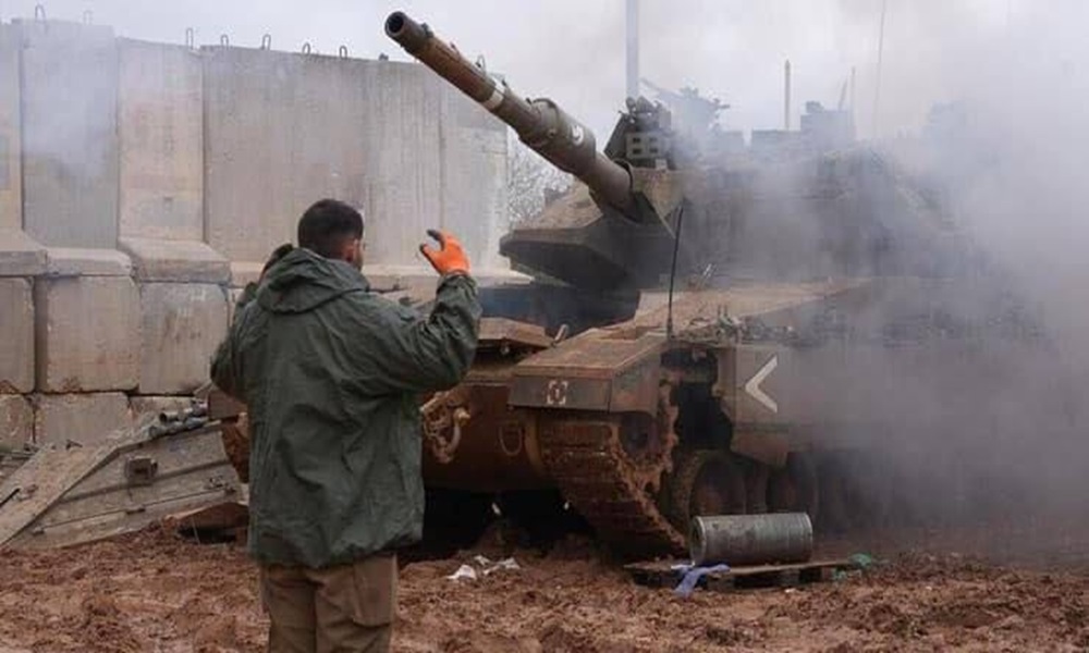 تضرر دبابة إسرائيلية من صاروخ أطلقه الحزب