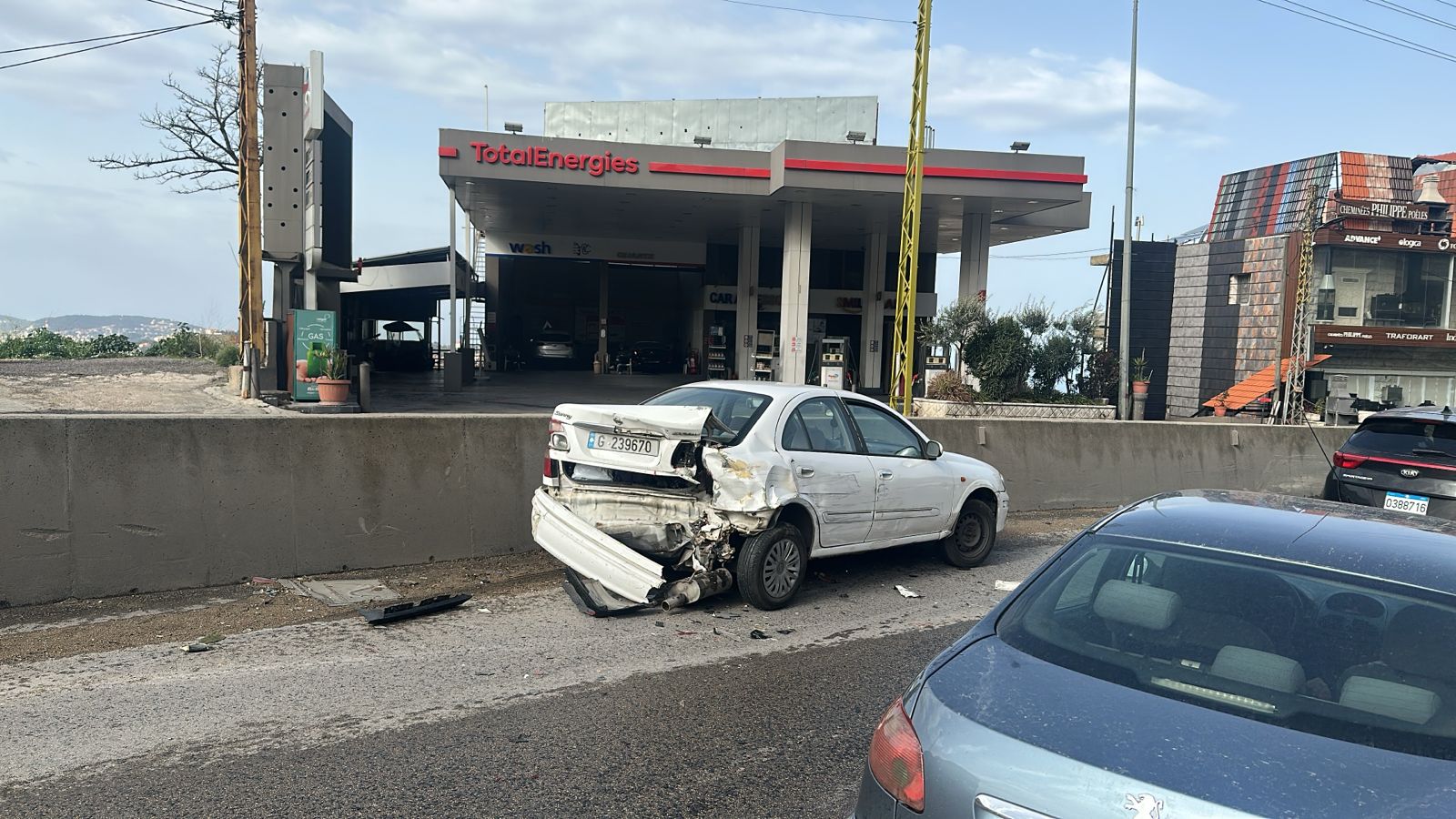جريح بحادث سير في ضهور العبادية (صور)