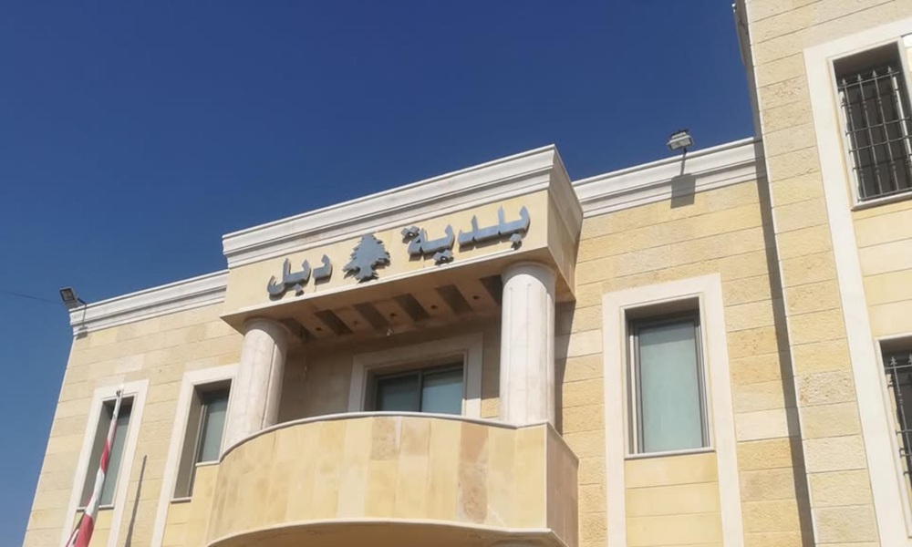 مختار دبل: لا وجود للجيش الإسرائيلي في الكنيسة! (فيديو)