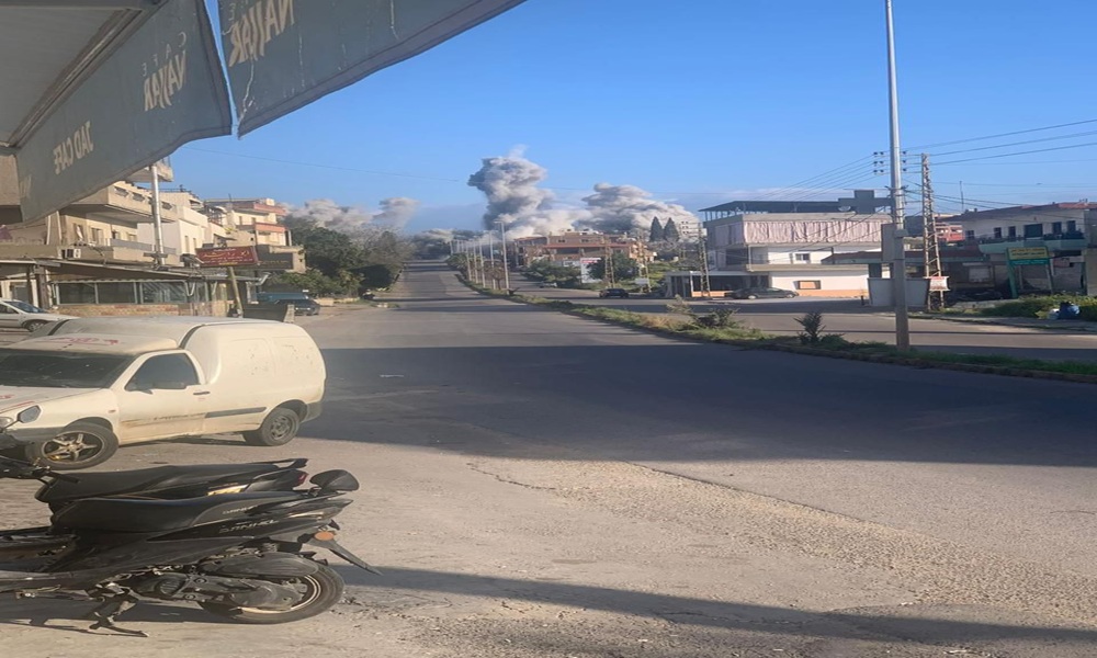 بالفيديو: غارة على اوتوستراد زفتا قضاء النبطية