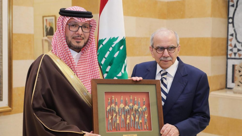 سلام استقبل البخاري مودّعاً