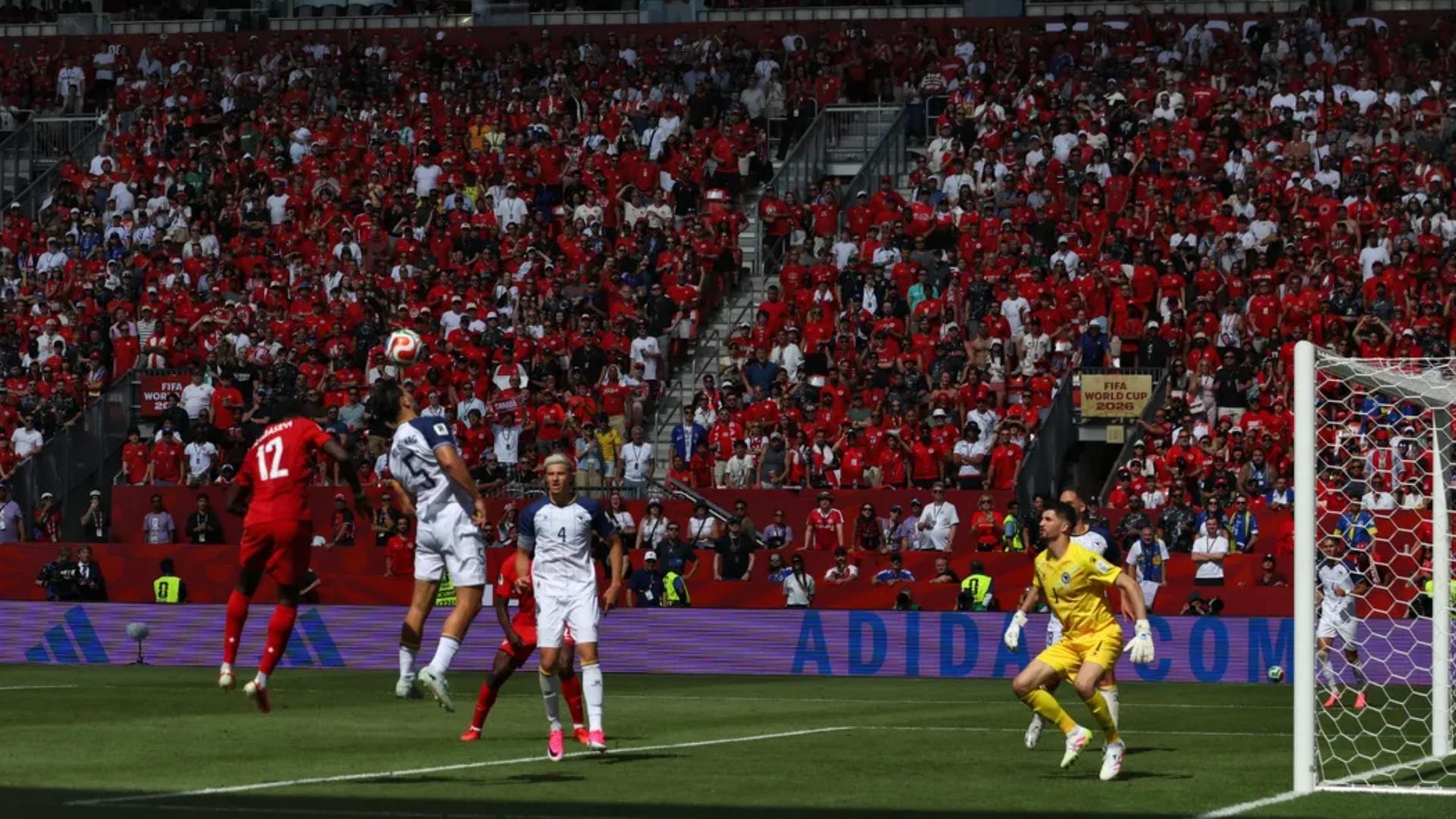 كندا تحصد أوّل نقطة في تاريخها بكأس العالم