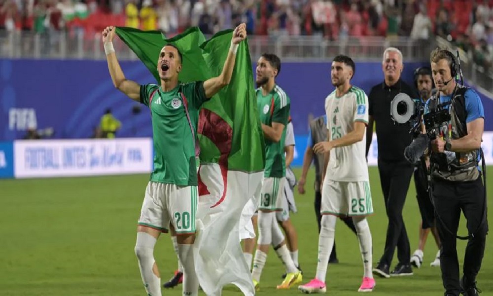 الجزائر تفرض التعادل على النمسا وتتأهل لدور الـ32