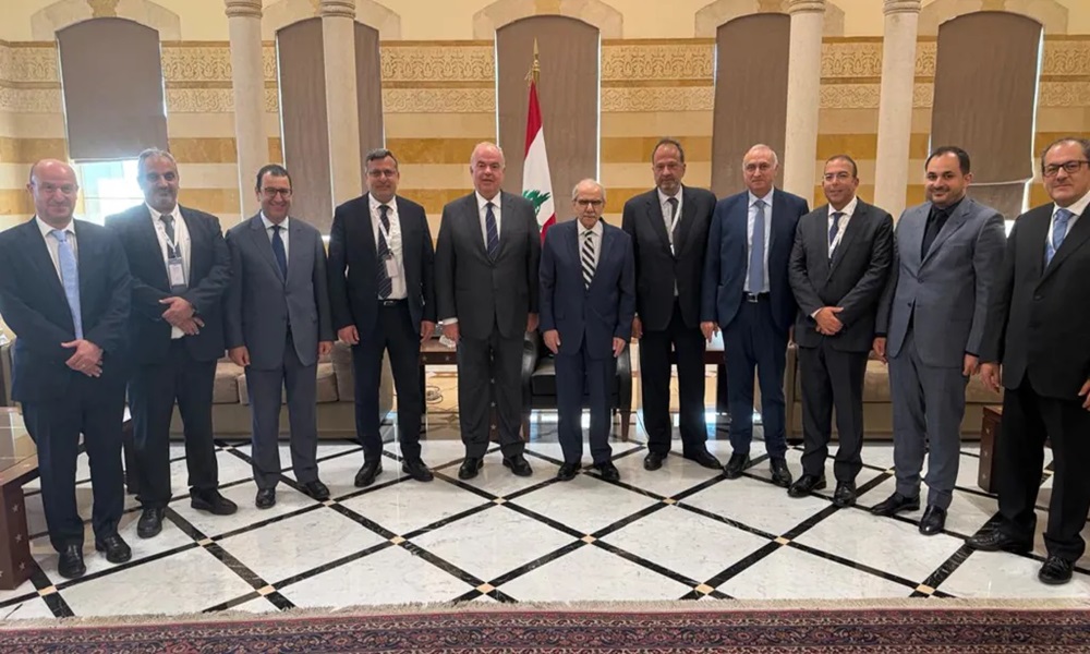 الحكومة تُطلق خطة استعادة خدمات الاتصالات في الجنوب