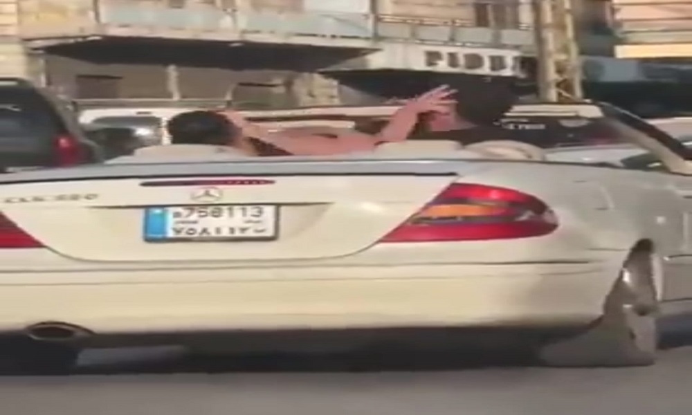 بالفيديو: إشكالٌ داخل السيارة!
