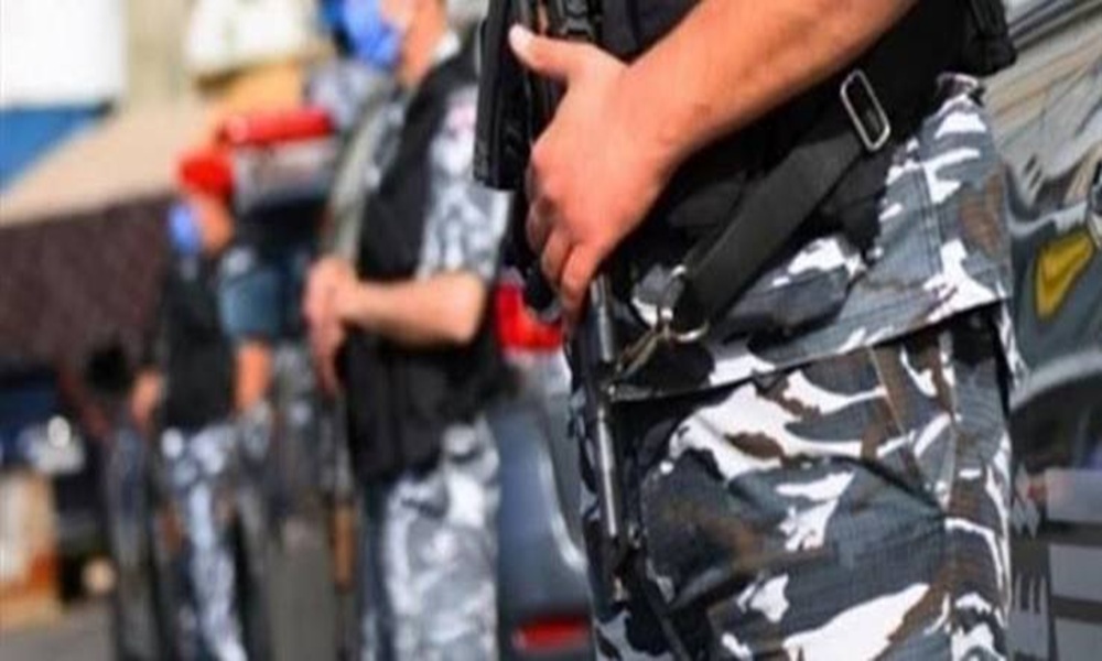 توقيف فلسطيني بعد محاولة دهس عنصر من قوى الأمن