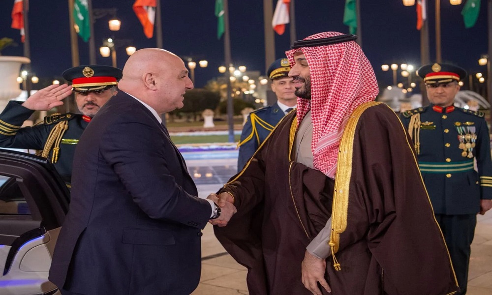 الثوابت السعودية في مواجهة مراهنات المحاور المأزومة