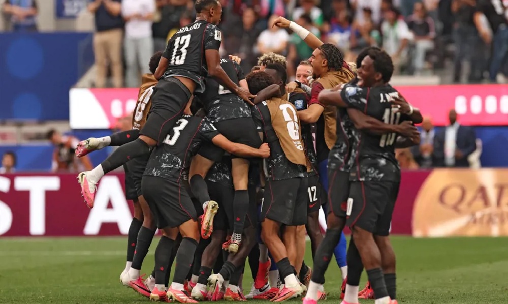 كندا أول المتأهلين إلى دور الـ16 في كأس العالم