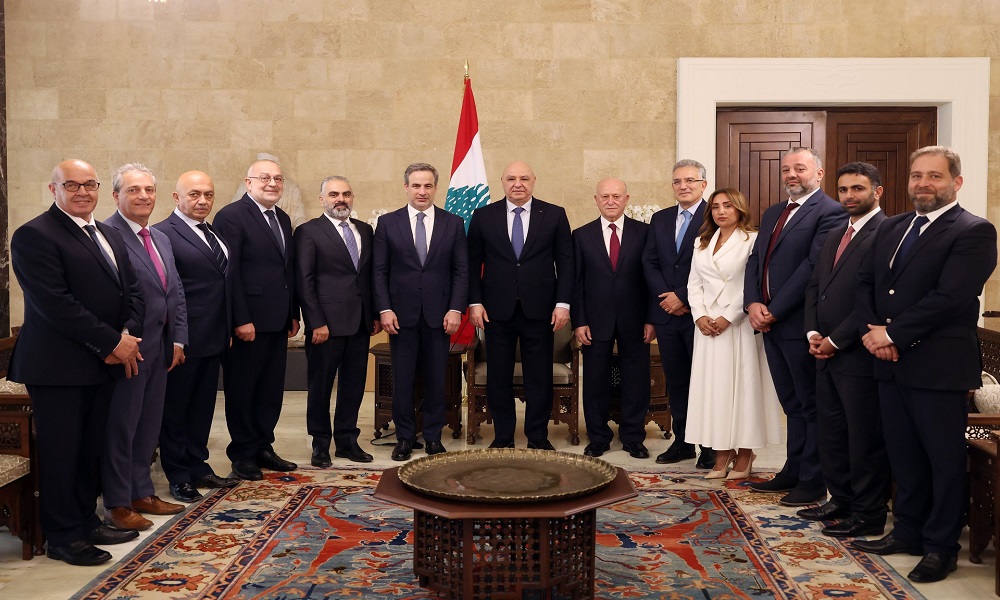 عون: لانتظار نتائج المفاوضات قبل إصدار الاحكام