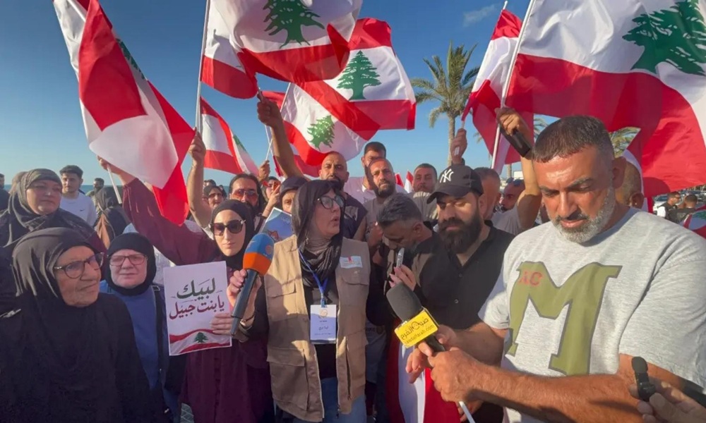 أهالي بنت جبيل يحتجون رفضًا لجرف القبور