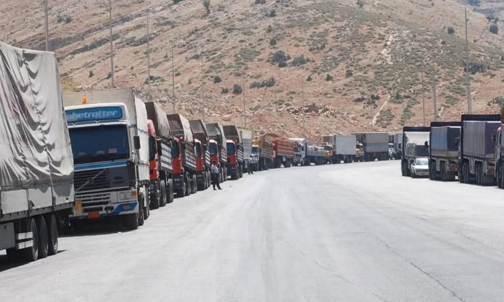 أزمة الشاحنات تهدّد الصادرات الزراعيّة إلى الخليج