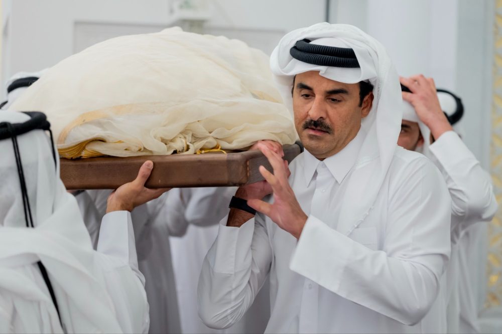 قطر شيّعت الأمير الوالد