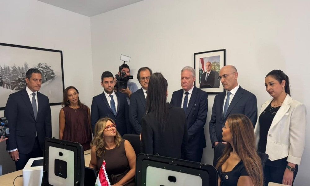 إطلاق خدمة البصمة البيومترية لجواز السفر من سفارة لبنان في باريس