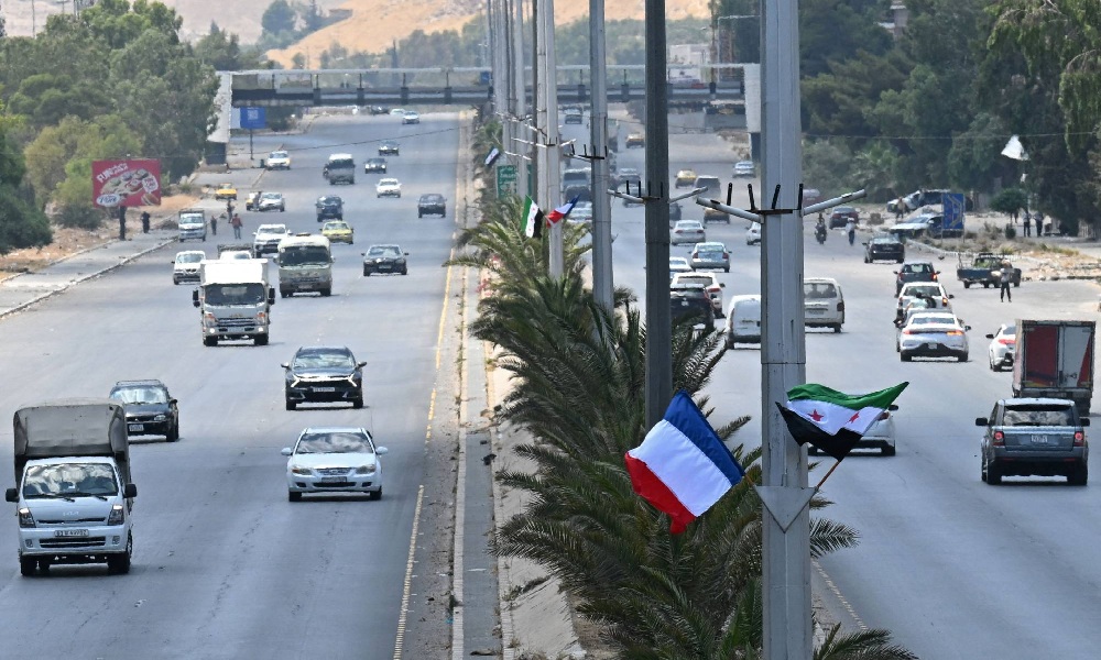 ما طموحات فرنسا الكبيرة في سوريا؟