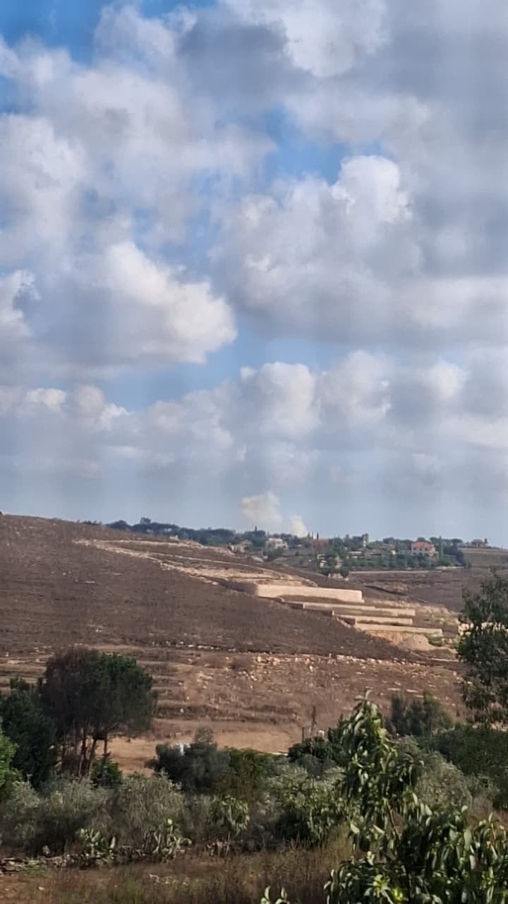التصعيد مستمر جنوبا.. غارات وقصف مدفعي