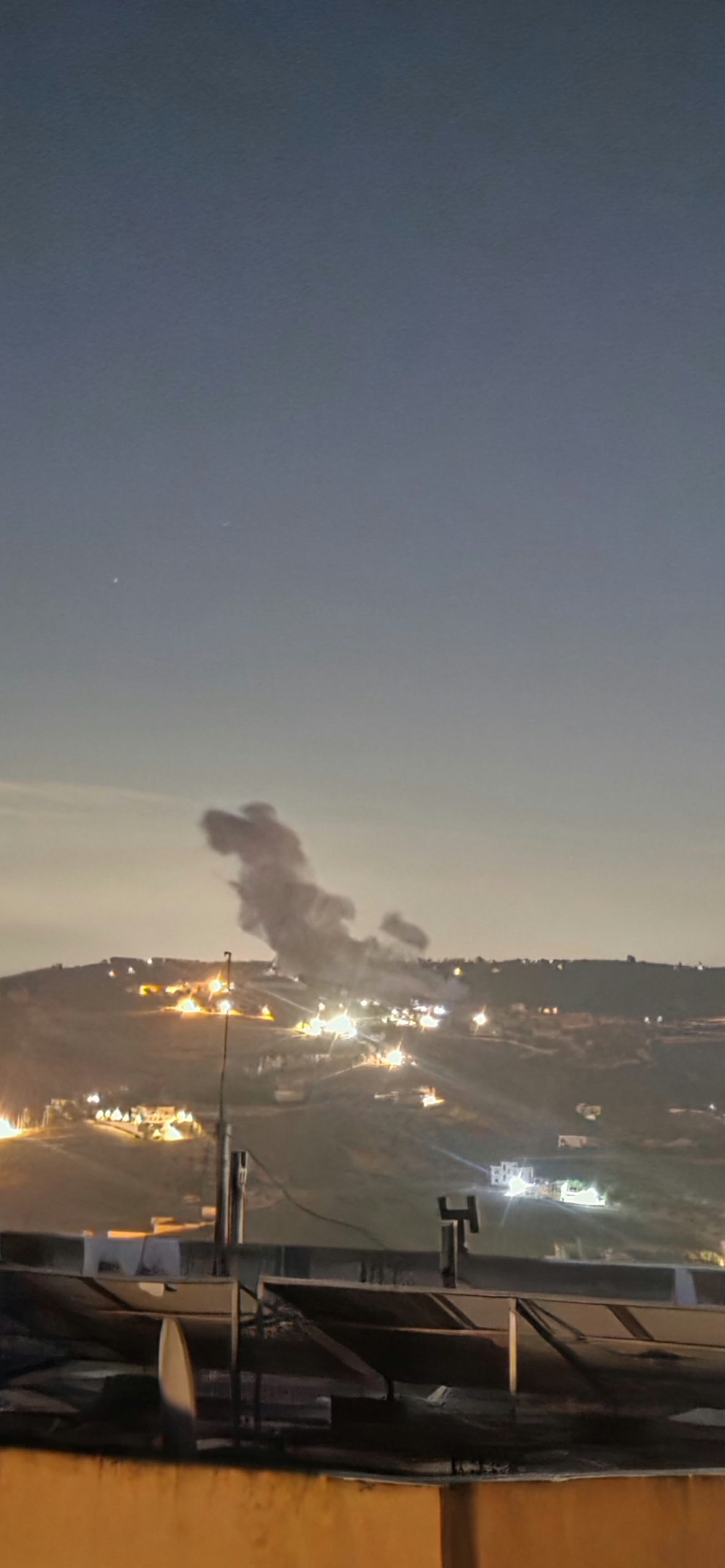 بالصورة: تفجير إسرائيلي في أطراف بيت ياحون