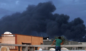 عشرة قتلى في سقوط قذيفة وسط مدينة بنغازي