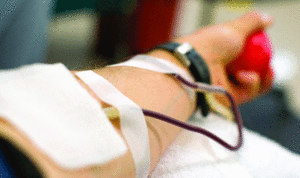 التبرّع بالدم… بين الحقائق الطبّية والشائعات المتناقلة